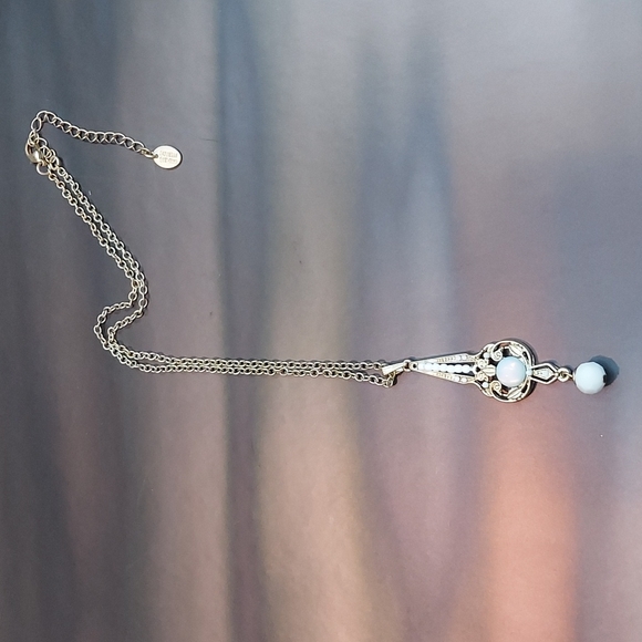 NWOT Danielle Stevens Pendant Necklace - Picture 4 of 5